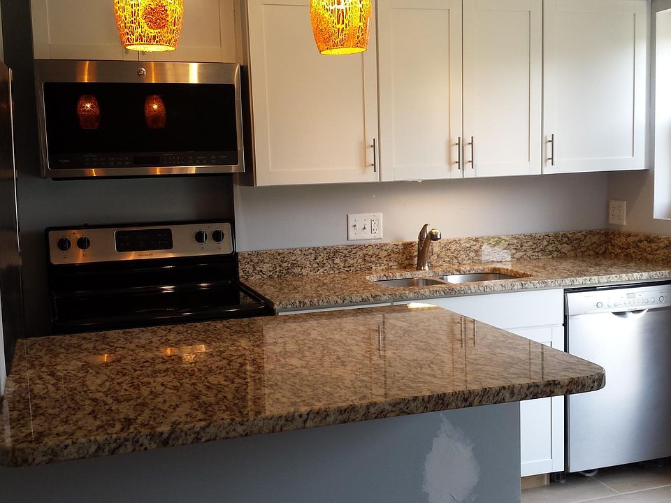 1st image of 3074 Northwest Blvd