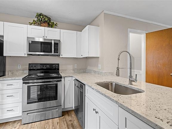 3rd image of 6296 SW 8th Pl