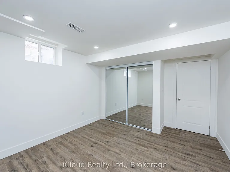 899 Boyer Blvd #LOWER LEVEL — Photo 13