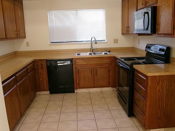 4th image of 3717 Meade Ct
