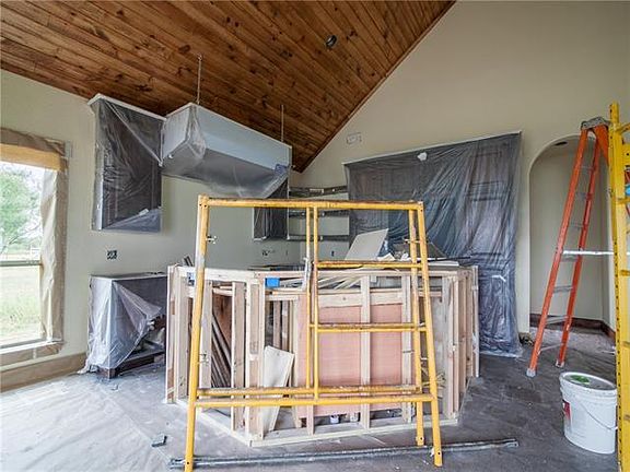 3rd image of 1037 Mesquite Ln