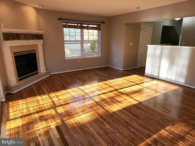 125 Vernon Ct — Photo 28