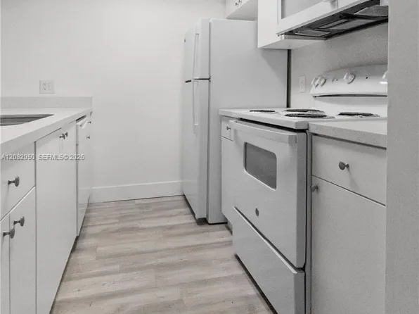 8100 Geneva Ct, Doral, FL