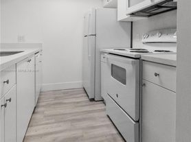 8100 Geneva Ct