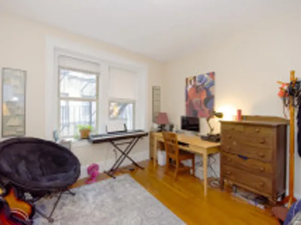 55 Park Dr #9L, Boston, MA 02215