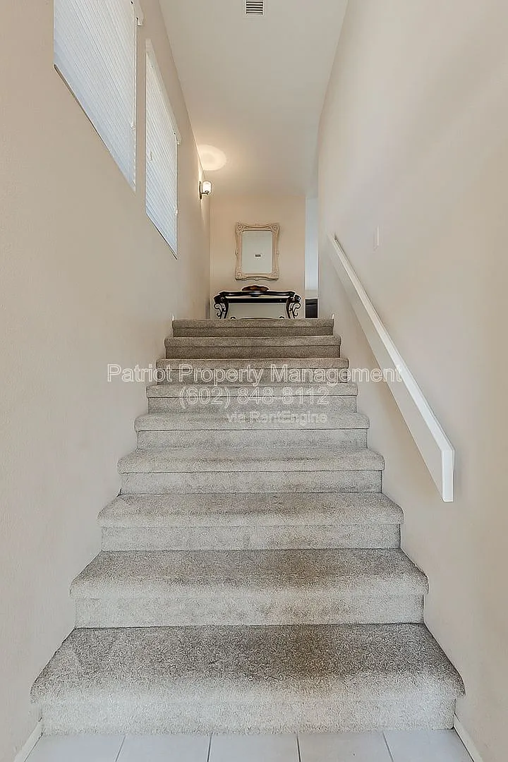 2 bed, 2.0 bath, 1122 sqft, $2,300 — Photo 4