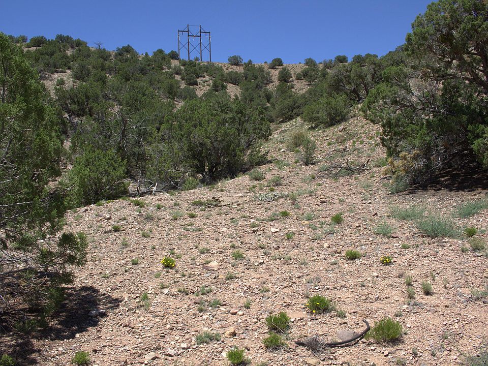 2nd image of Tres Amigos Rd