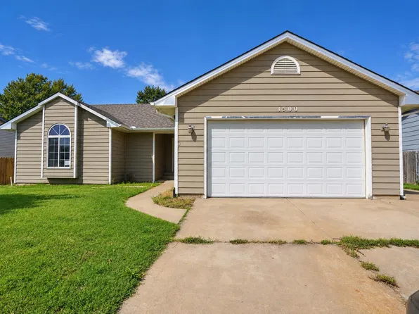 1500 Loring St, Haysville, KS 67060
