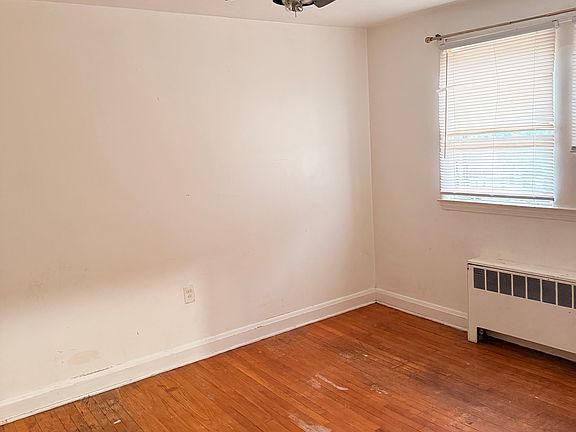 3rd image of 1807 E Belvedere Ave