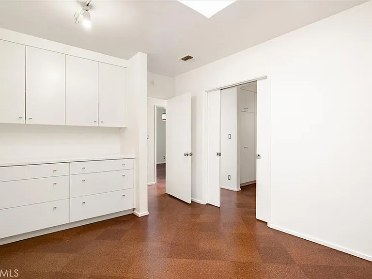 3946 Alta Mesa Dr — Photo 18