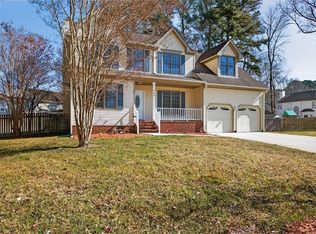 900 Cedarwood Trce, Chesapeake, VA 23322
