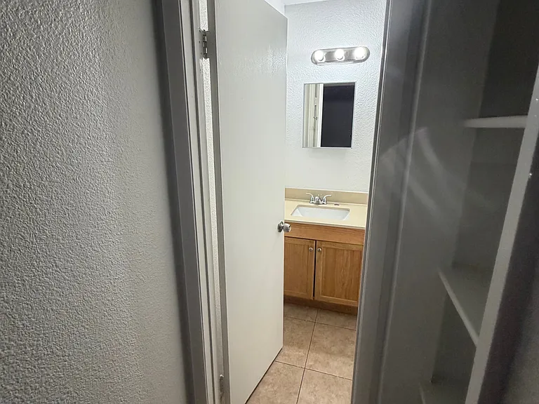 2321 Clifford Ave #1 — Photo 6
