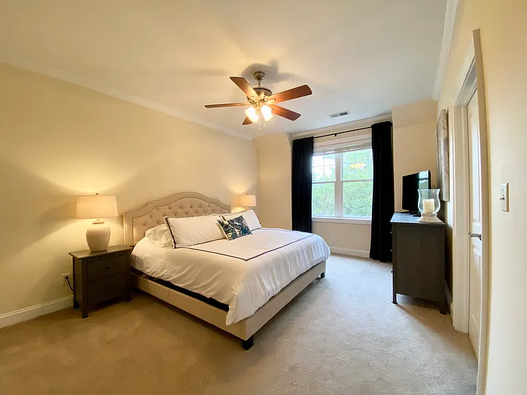 1041 Bolling Ave — Photo 5