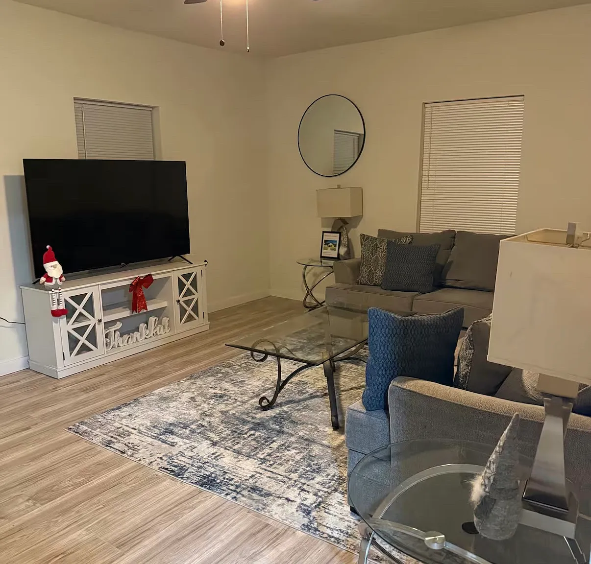 3 bed, 1278 sqft, $2,300 — Photo 1