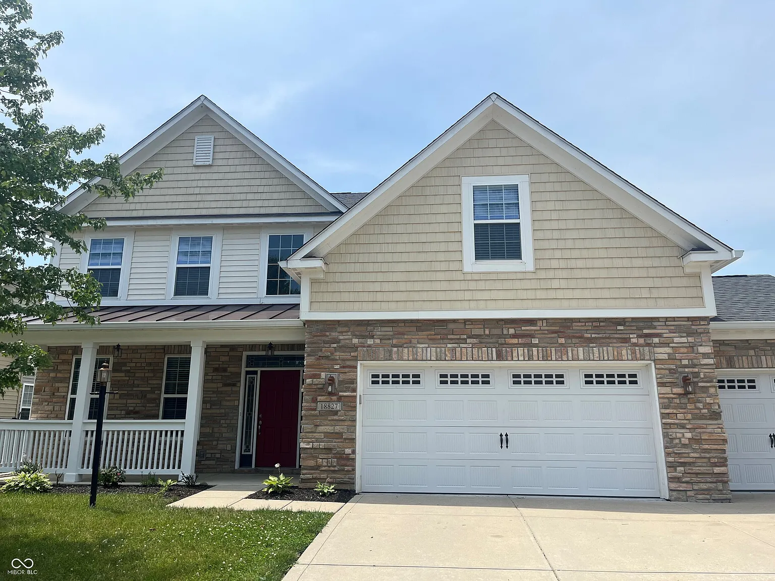 4 bed, 3.0 bath, 3044 sqft, $2,599 — Photo 2