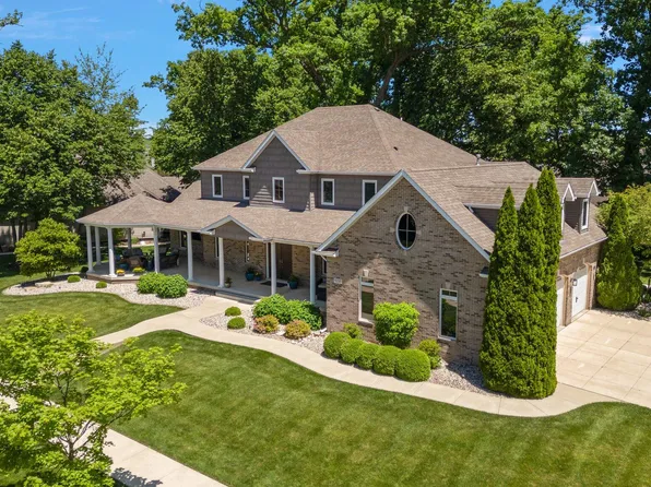 9735 Genevieve Dr, Saint John, IN 46373