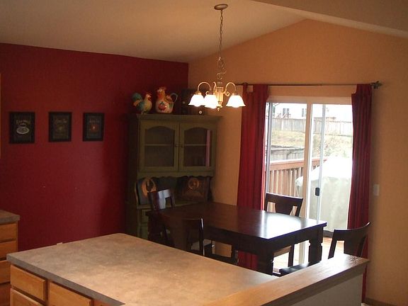 3rd image of 4505 Cole Ct SE