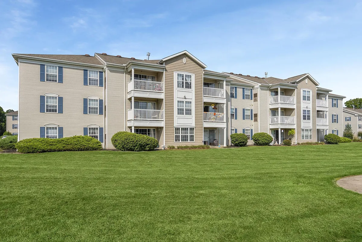 Building Photo - Sutton Crossings