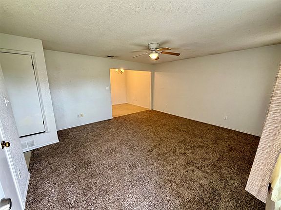 4th image of 1708 Overland Dr