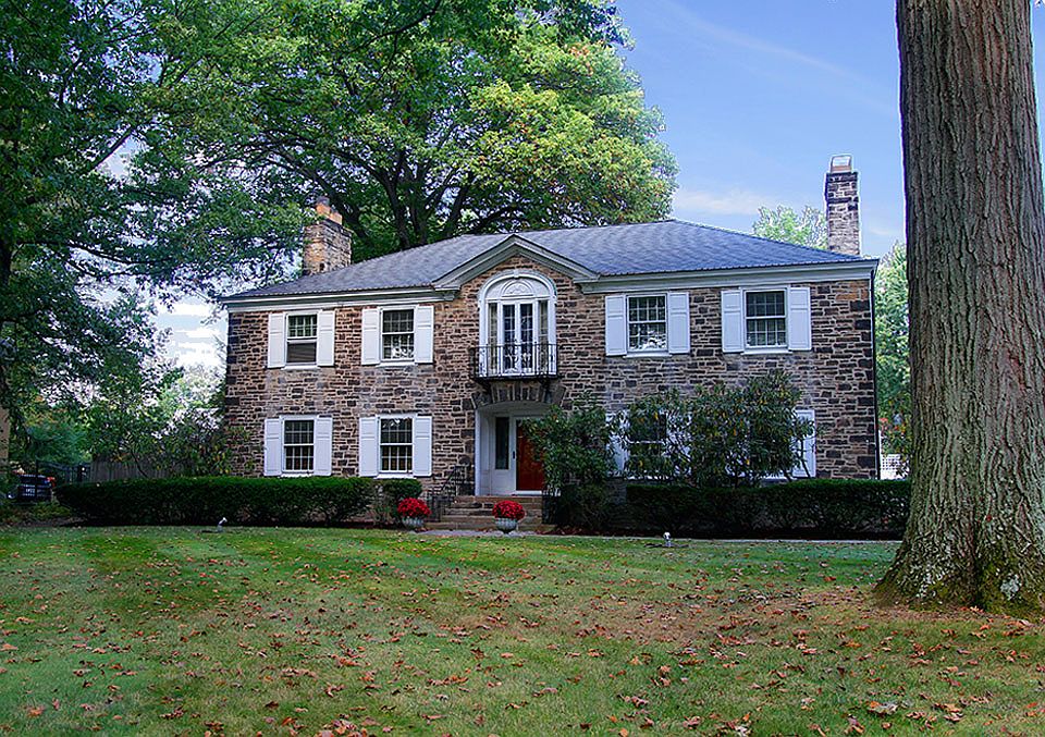 Penn. Farmhouse Colonial