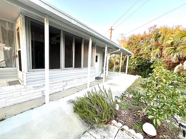 1322 Deer Trl — Photo 17