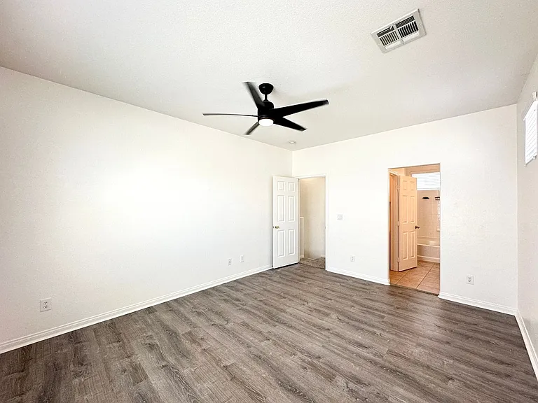 6056 Clear Sail Ct — Photo 16