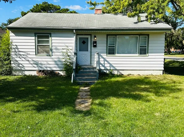 3502 Morgan St, Steger, IL 60475