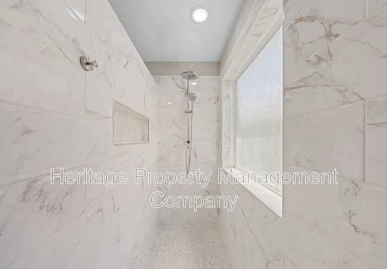 6083 Akin Cir — Photo 22