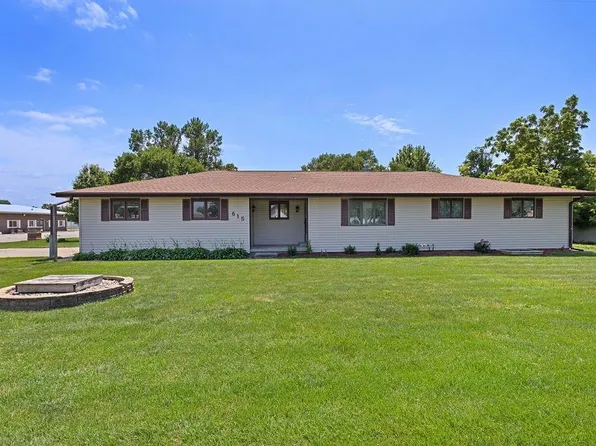 615 E 17th St, Schuyler, NE 68661