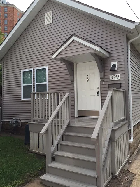 2 bed, 800 sqft, $1,450 — Photo 1