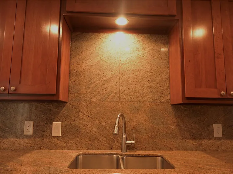 9810 Cliffwood Dr — Photo 26