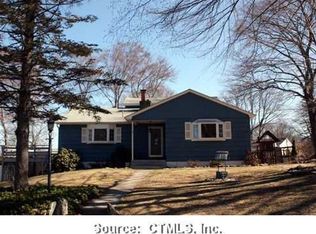 4 White Birch Ct, Ledyard, CT 06339