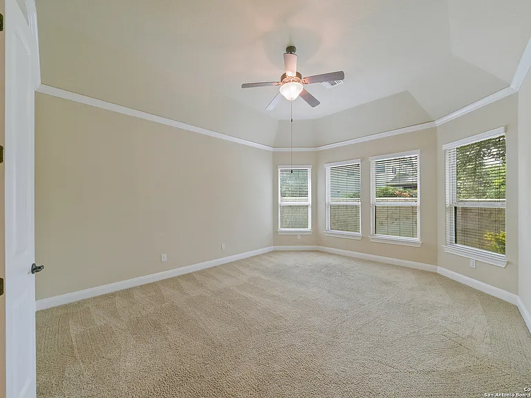 42 Avalon Park — Photo 15