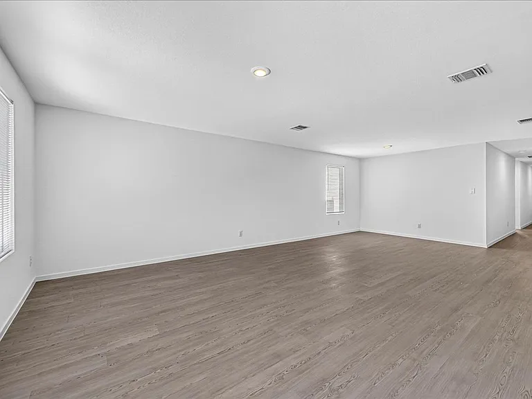 1314 Lady Yoli St — Photo 10