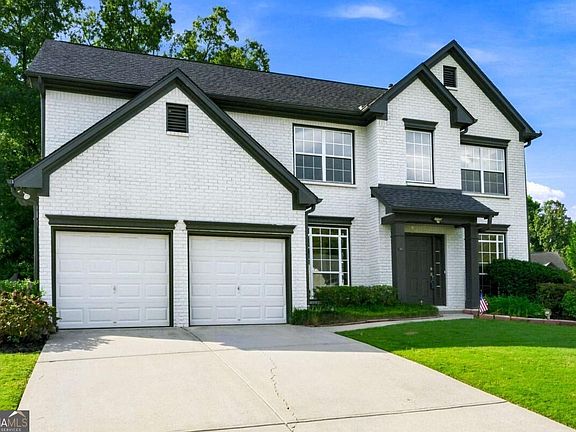 2nd image of 443 Leggett Oaks Ln