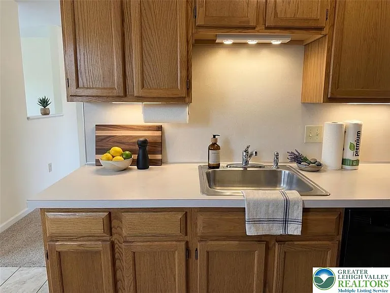 168 Lindfield Cir — Photo 8