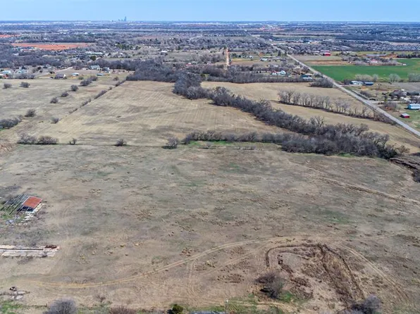 12915 SW 44th St, Mustang, OK 73064