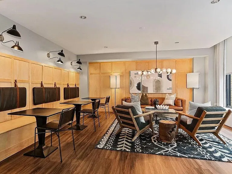 FULLY RENOVATED LOBBY WITH WORKING DESKS