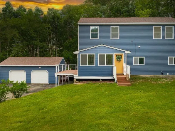 100 Middlesex Road, Topsham, ME 04086