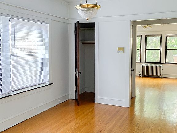 4th image of 1446 W Cornelia Ave #2
