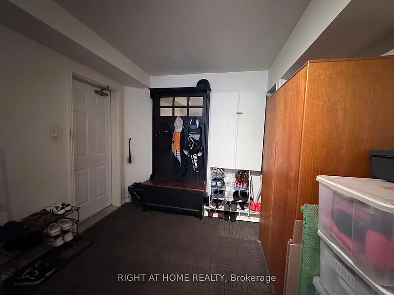 116 Evans Ave #2 — Photo 33