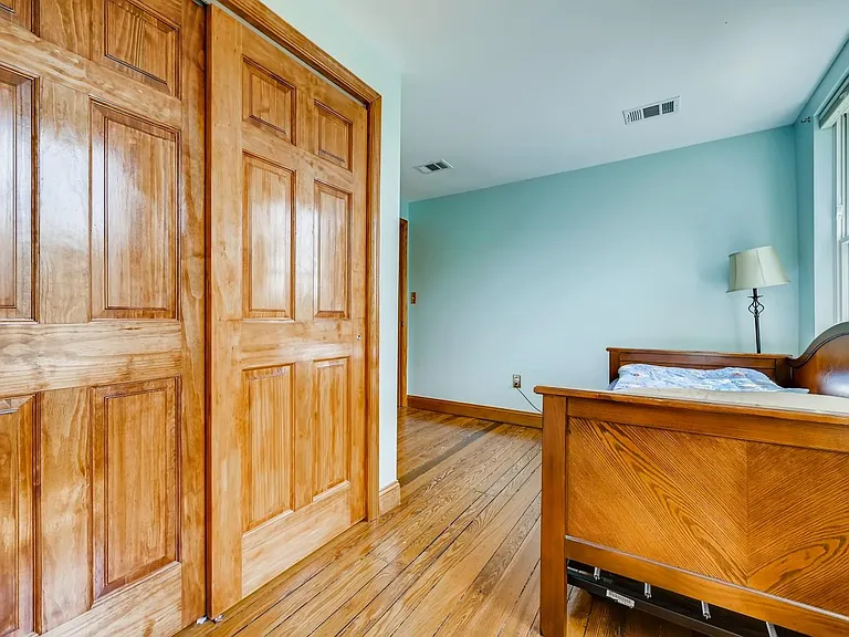 2200 E Baltimore St — Photo 34