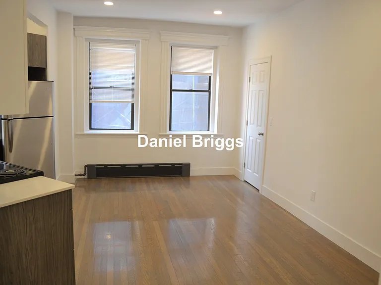11 Queensberry St #15 — Photo 10