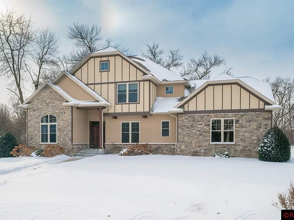 1st image of 216 Woodhill Ct