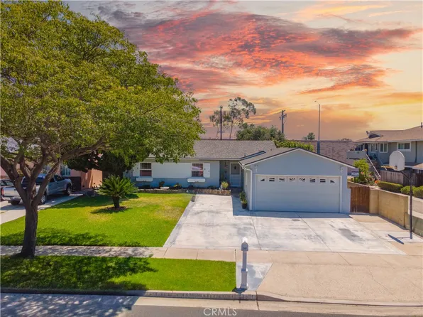 2501 Deodar St, Santa Ana, CA 92705