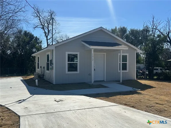 1317 S 10th St, Temple, TX 76504