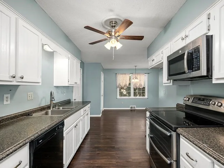 2583 Lanrick Cv — Photo 13