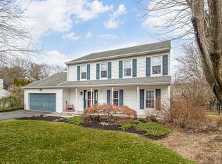100 Columbine Dr, West Grove, PA 19390