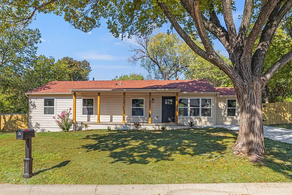 1809 Shepheard Dr
