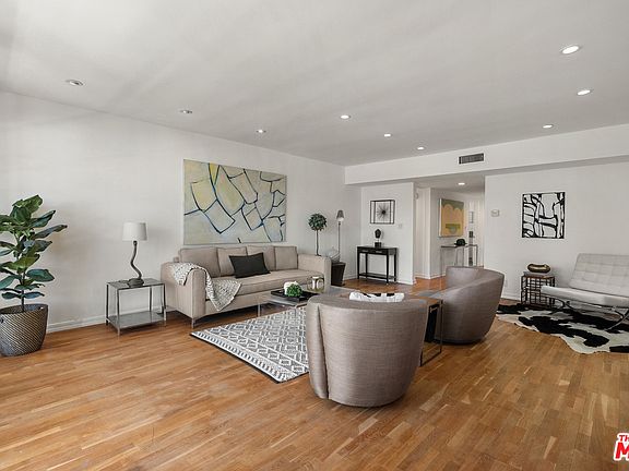 3rd image of 7309 Franklin Ave APT 404